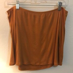 Off the shoulders Crop top